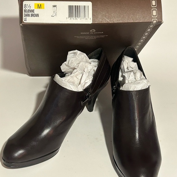 Bandolino Dark Brown leather ankle boot - Picture 2 of 5